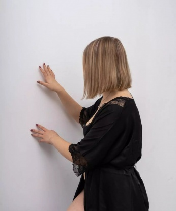 Искусная фея с шаловливыми ручками ждет тебя в уютной обстановке для незабываемых встреч. Обещаю, что ты останешься доволен нашими поединками. Со мной тебе не будет скучно, приезжай скорей! 1061, 19 лет