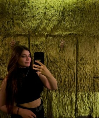 Молодая, стройная красотка ждет встречи с достойным мужчиной. Приглашу к себе в гости для ярких и незабываемых впечатлений. Делаю все с огоньком и страстью. Звони, не пожалеешь! 8486, 23 года